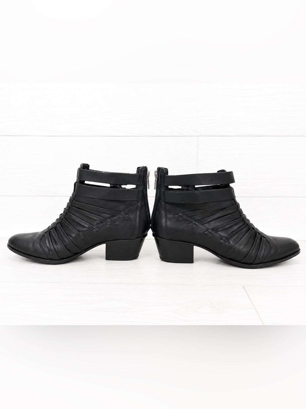 NWOT Schutz Black Leather Strappy Buckle Ankle Boots Block Heel Size 9 - Picture 4 of 7
